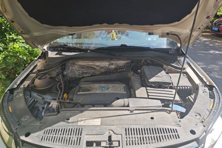 Used Volkswagen Tiguan 2015 1.8TSI Automatic Two-Wheel Drive Comfort Edition Engine Bay