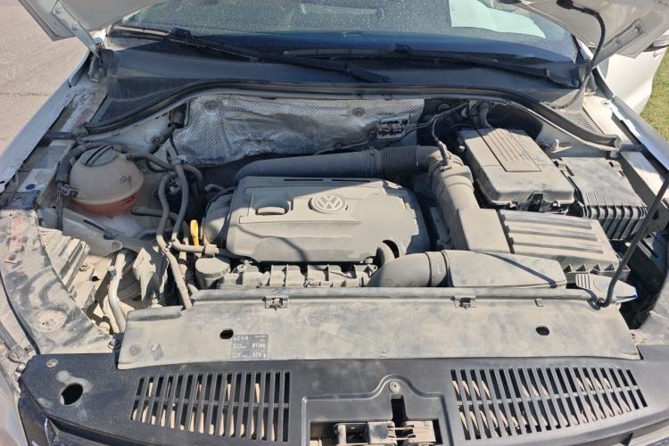 Used Volkswagen Tiguan 2015 1.8TSI Automatic Two-Wheel Drive Trend Edition Engine Bay