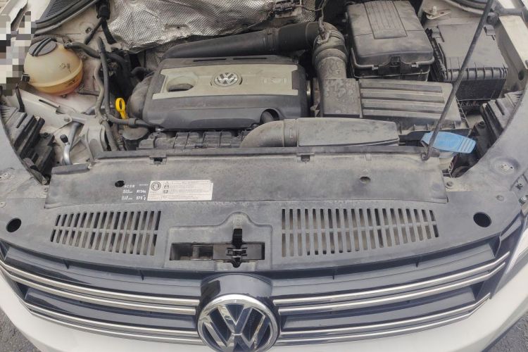 Used Volkswagen Tiguan 2015 1.8TSI Automatic Two-Wheel Drive Comfort Edition Engine Bay