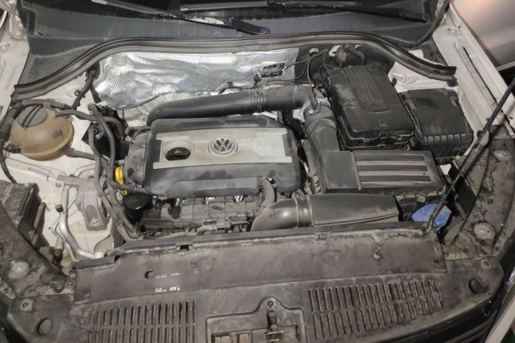 Used Volkswagen Tiguan 2015 2.0 TSI Automatic All-Wheel Drive Flagship Edition Engine Bay