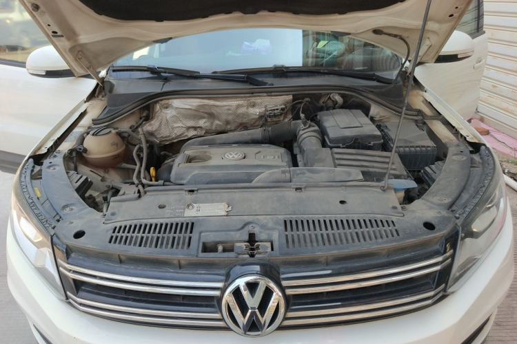 Used Volkswagen Tiguan 2015 1.8TSI Automatic Two-Wheel Drive Trend Edition Engine Bay