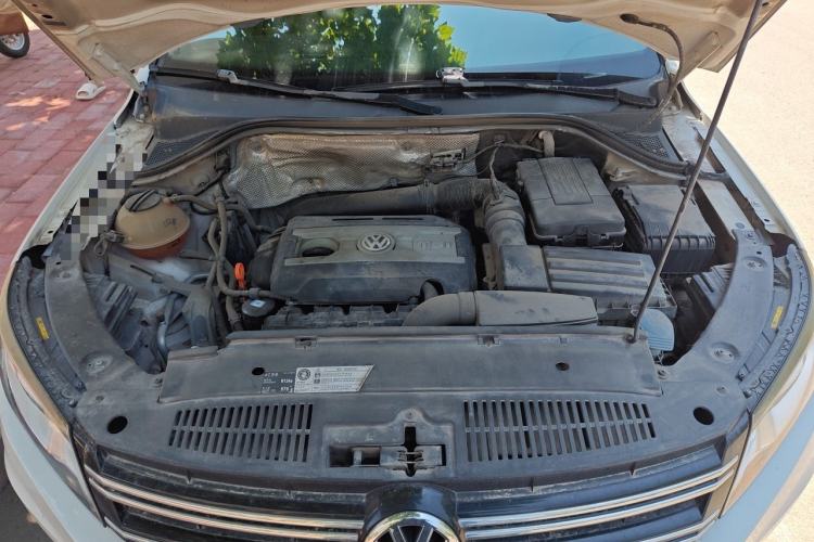 Used Volkswagen Tiguan 2015 1.8TSI Automatic Two-Wheel Drive Trend Edition Engine Bay