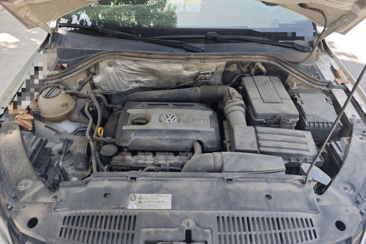 Used Volkswagen Tiguan 2015 1.8TSI Automatic Two-Wheel Drive Comfort Edition Engine Bay