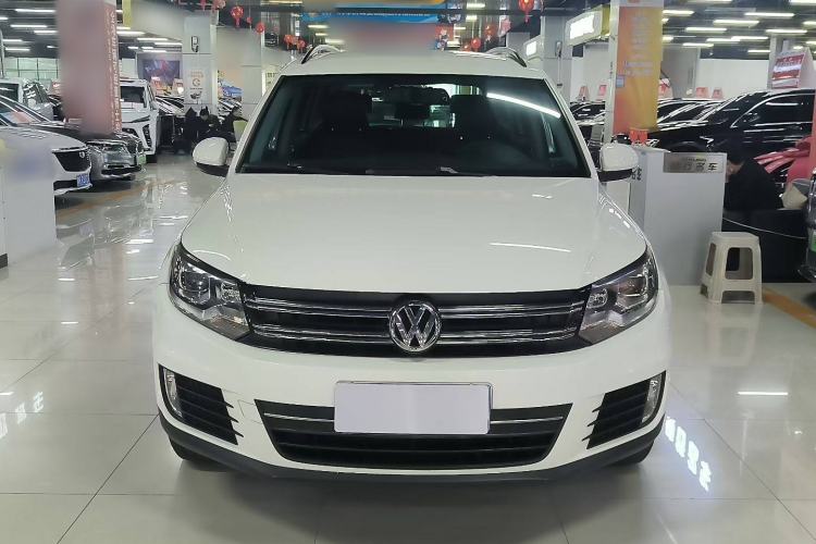 Used Volkswagen Tiguan 2015 1.8TSI Manual Two-Wheel Drive Fashion Edition Exterior 1