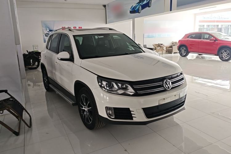 Used Volkswagen Tiguan 2015 1.8TSI Automatic All-Wheel-Drive Luxury Model Exterior 1