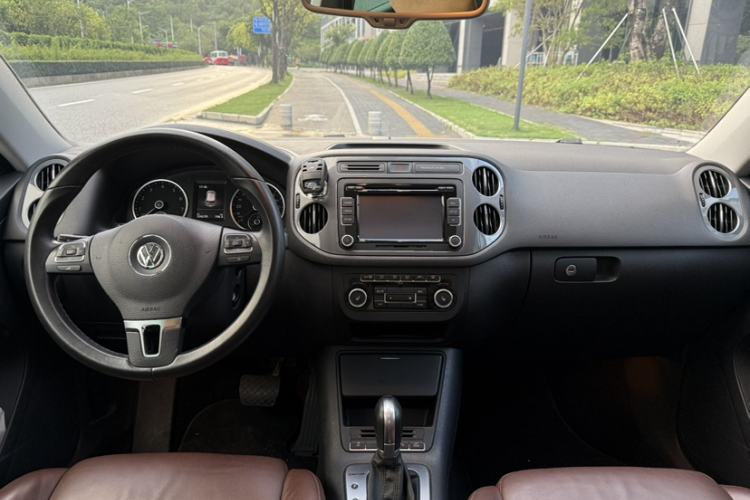 Used Volkswagen Tiguan 2015 2.0 TSI Comfort Edition Exterior 10