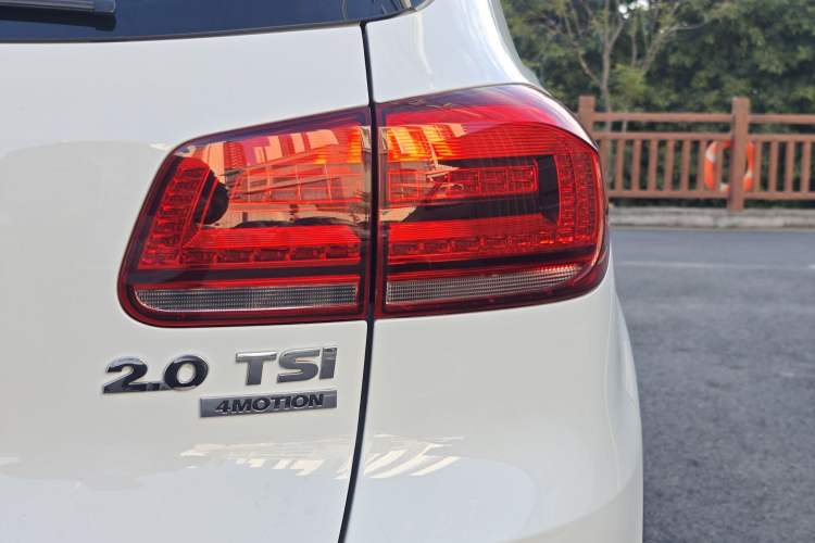 Used Volkswagen Tiguan 2015 2.0 TSI Comfort Edition Exterior 10