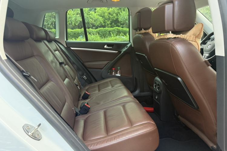 Used Volkswagen Tiguan 2015 2.0 TSI Comfort Edition Exterior 11