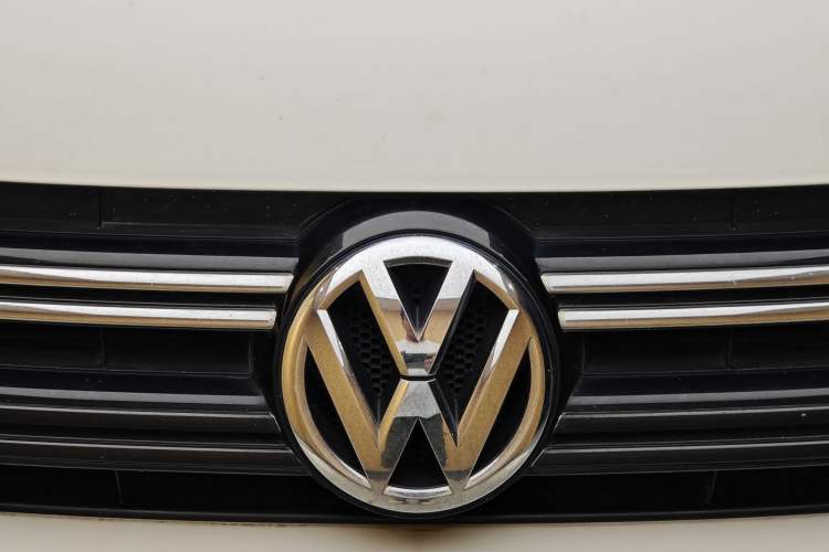 Used Volkswagen Tiguan 2015 1.8TSI Automatic All-Wheel-Drive Luxury Model Exterior 12