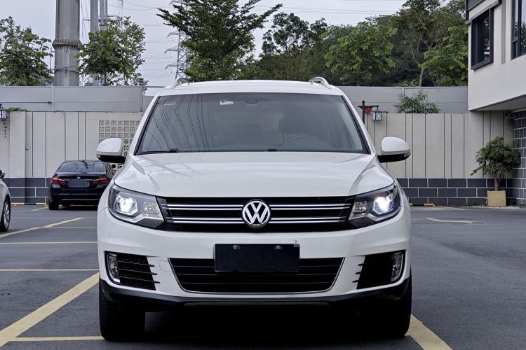 Used Volkswagen Tiguan 2015 1.8TSI Automatic Two-Wheel Drive Luxury Model Exterior 2