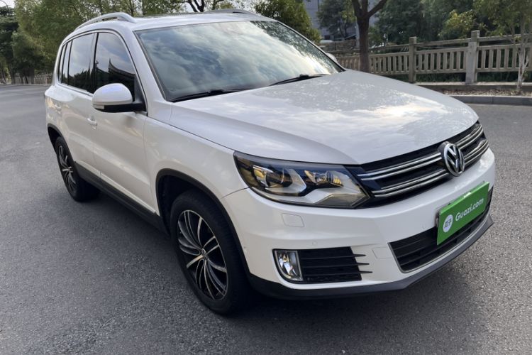 Used Volkswagen Tiguan 2015 2.0 TSI Automatic All-Wheel Drive Flagship Edition Exterior 2