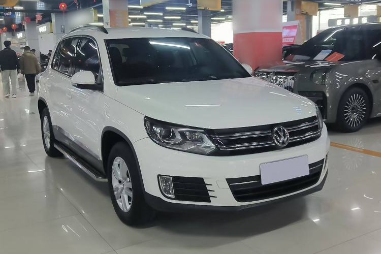 Used Volkswagen Tiguan 2015 1.8TSI Manual Two-Wheel Drive Fashion Edition Exterior 2