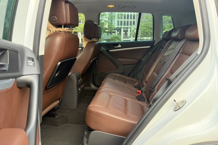 Used Volkswagen Tiguan 2015 2.0 TSI Comfort Edition Exterior 3