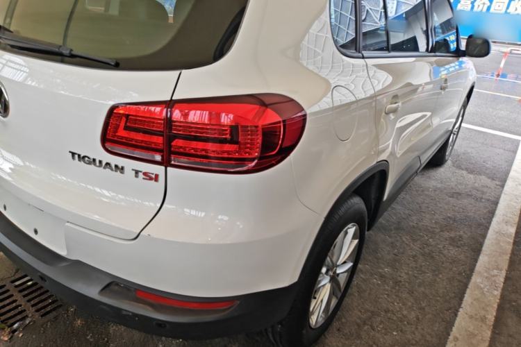 Used Volkswagen Tiguan 2015 1.8TSI Automatic Two-Wheel Drive Comfort Edition Exterior 3