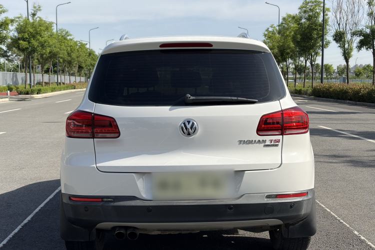 Used Volkswagen Tiguan 2015 2.0 TSI Automatic All-Wheel Drive Luxury Edition Exterior 3