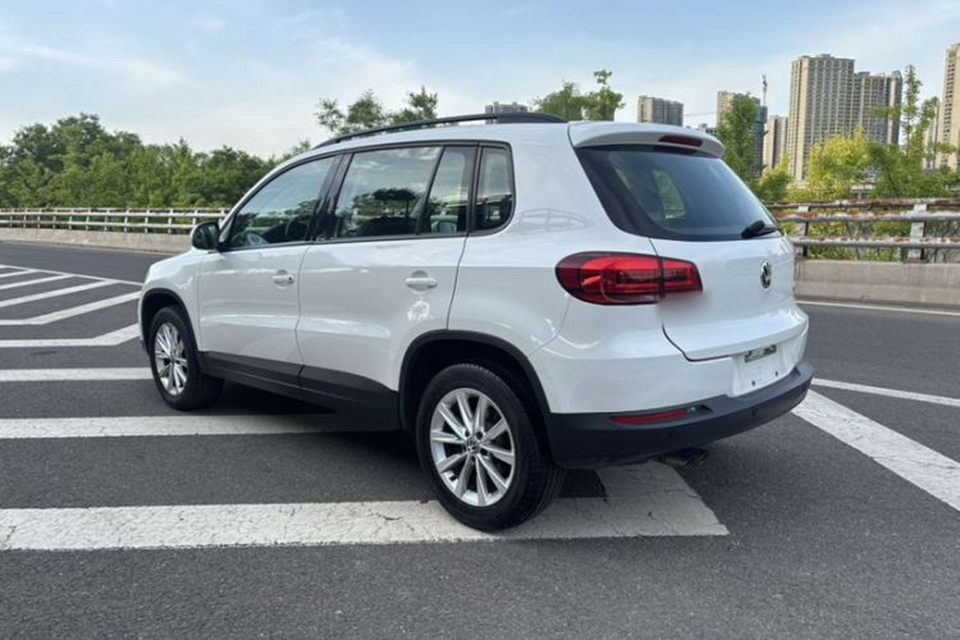 Used Volkswagen Tiguan 2015 1.8TSI Automatic Two-Wheel Drive Comfort Edition Exterior 3