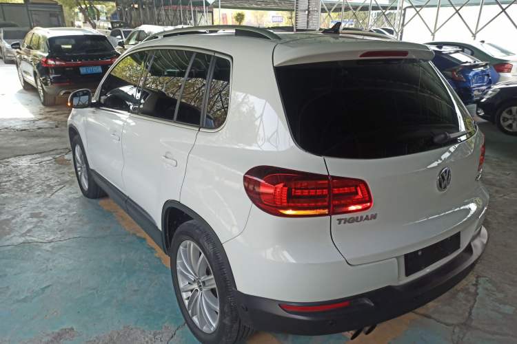 Used Volkswagen Tiguan 2015 2.0 TSI Comfort Edition Exterior 3