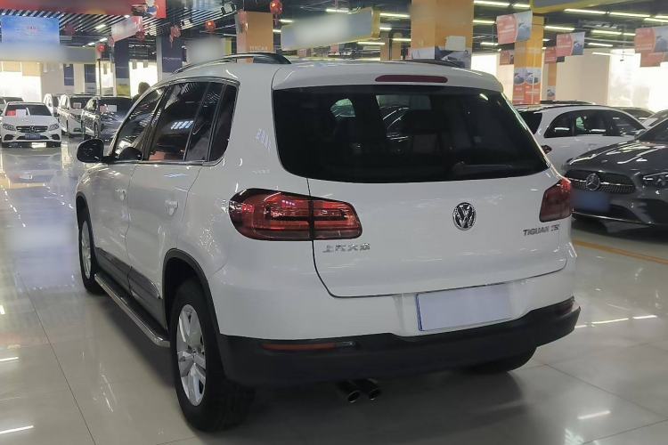 Used Volkswagen Tiguan 2015 1.8TSI Manual Two-Wheel Drive Fashion Edition Exterior 3