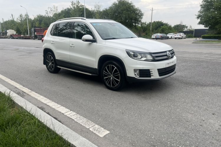 Used Volkswagen Tiguan 2015 2.0 TSI Automatic All-Wheel Drive Flagship Edition Exterior 3