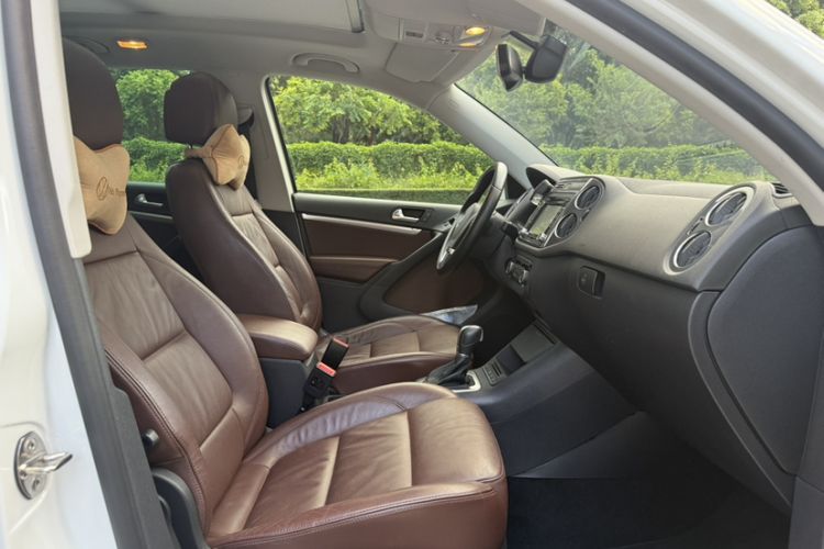 Used Volkswagen Tiguan 2015 2.0 TSI Comfort Edition Exterior 4