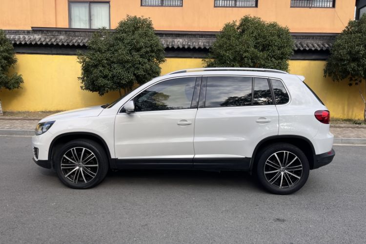 Used Volkswagen Tiguan 2015 2.0 TSI Automatic All-Wheel Drive Flagship Edition Exterior 4