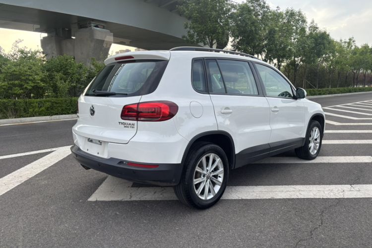Used Volkswagen Tiguan 2015 1.8TSI Automatic Two-Wheel Drive Comfort Edition Exterior 4