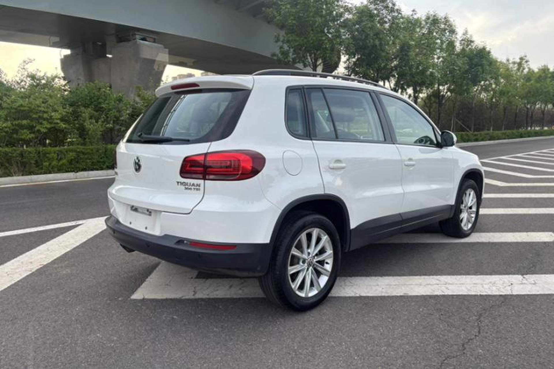 Used Volkswagen Tiguan 2015 1.8TSI Automatic Two-Wheel Drive Comfort Edition Exterior 4