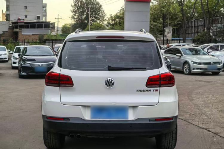 Used Volkswagen Tiguan 2015 1.8TSI Automatic Two-Wheel Drive Comfort Edition Exterior 4