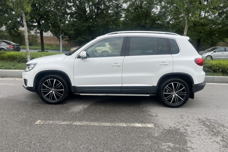 Used Volkswagen Tiguan 2015 2.0 TSI Automatic All-Wheel Drive Flagship Edition Exterior 4