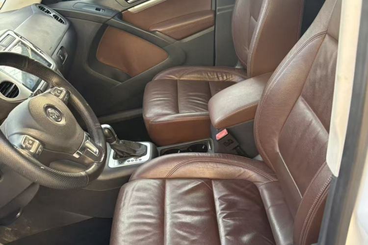 Used Volkswagen Tiguan 2015 2.0 TSI Comfort Edition Exterior 4