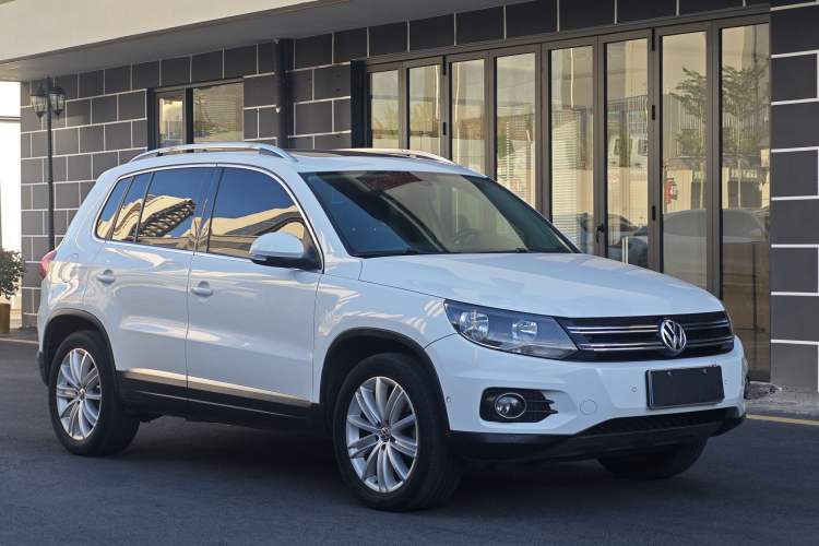 Used Volkswagen Tiguan 2015 2.0 TSI Comfort Edition Exterior 5