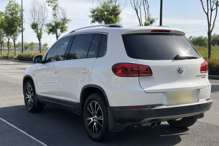 Used Volkswagen Tiguan 2015 2.0 TSI Automatic All-Wheel Drive Luxury Edition Exterior 5