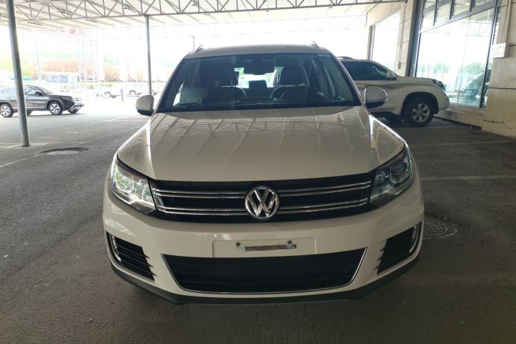 Used Volkswagen Tiguan 2015 2.0 TSI Automatic All-Wheel Drive Luxury Edition Exterior 5