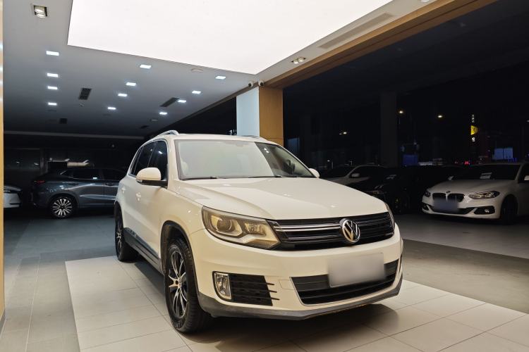 Used Volkswagen Tiguan 2015 1.8TSI Automatic All-Wheel-Drive Luxury Model Exterior 6