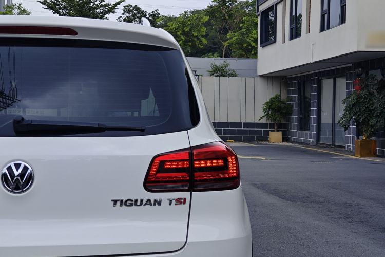 Used Volkswagen Tiguan 2015 1.8TSI Automatic Two-Wheel Drive Luxury Model Exterior 8