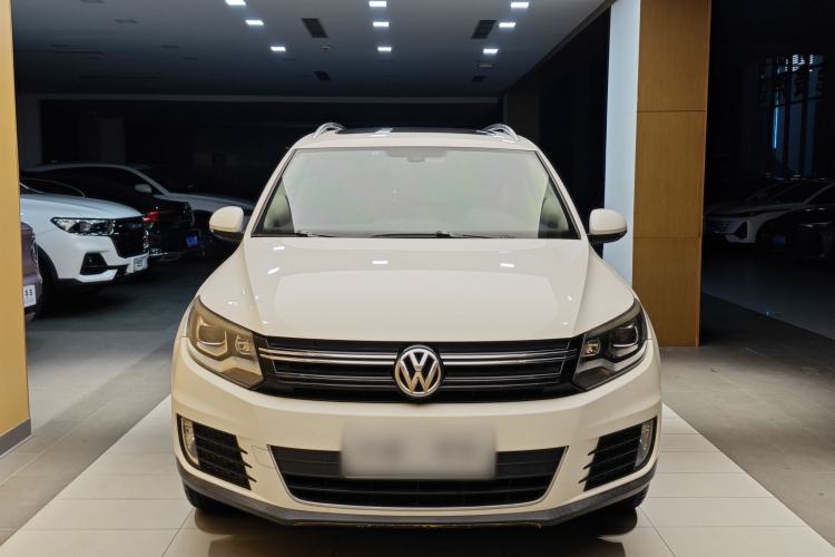 Used Volkswagen Tiguan 2015 1.8TSI Automatic All-Wheel-Drive Luxury Model Exterior 8
