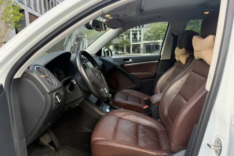 Used Volkswagen Tiguan 2015 2.0 TSI Comfort Edition Exterior 9