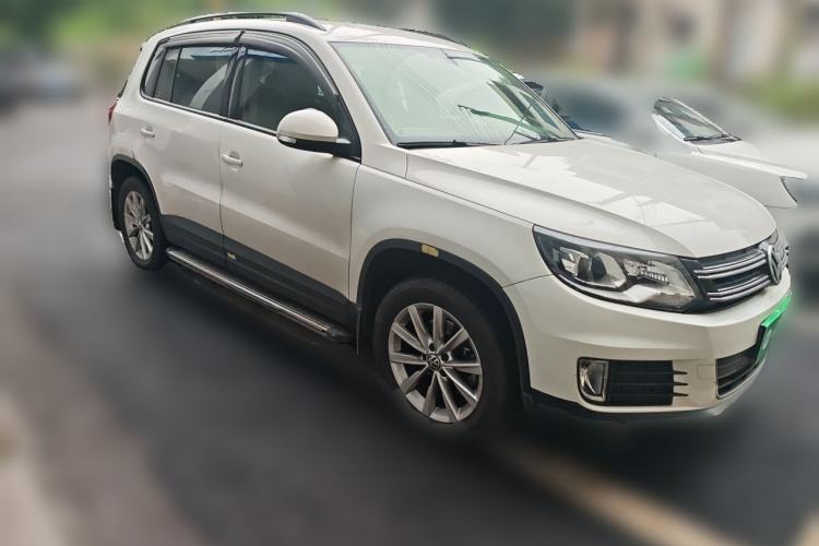 Used Volkswagen Tiguan 2015 1.8TSI Automatic Two-Wheel Drive Comfort Edition Front Right 45 Deg