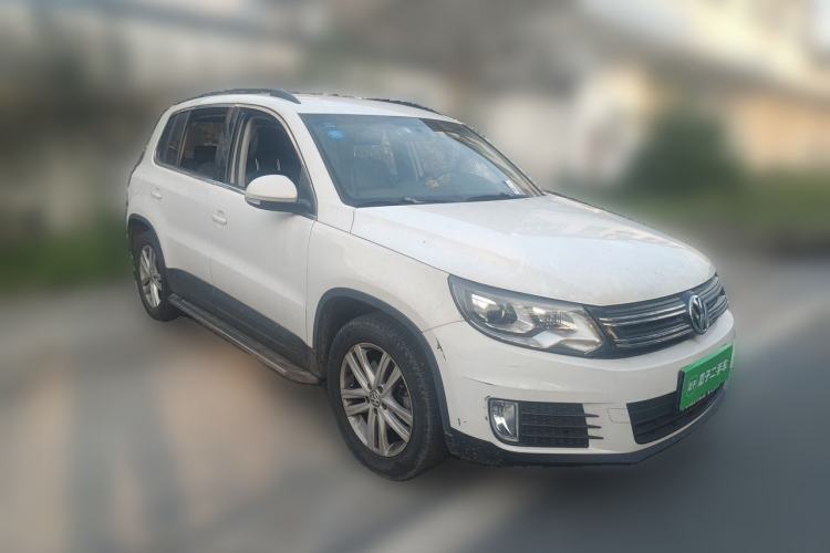 Used Volkswagen Tiguan 2015 1.8TSI Automatic Two-Wheel Drive Trend Edition Front Right 45 Deg