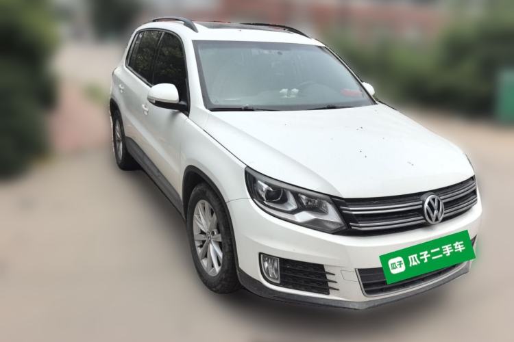 Used Volkswagen Tiguan 2015 1.8TSI Automatic All-Wheel Drive Style Vision Edition Front Right 45 Deg