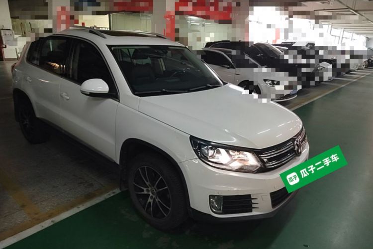 Used Volkswagen Tiguan 2015 1.8TSI Automatic Two-Wheel Drive Luxury Model Front Right 45 Deg