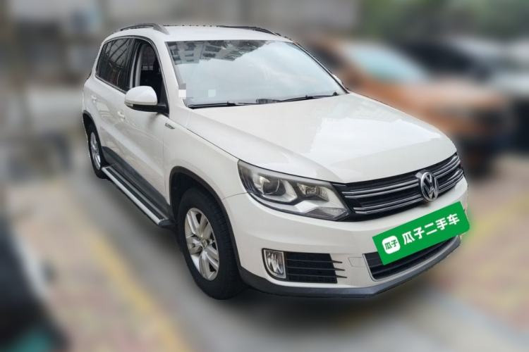 Used Volkswagen Tiguan 2015 1.8TSI Automatic Two-Wheel Drive Trend Edition Front Right 45 Deg