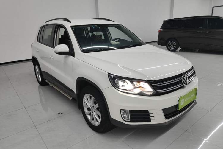 Used Volkswagen Tiguan 2015 1.8TSI Automatic Two-Wheel Drive Comfort Edition Front Right 45 Deg