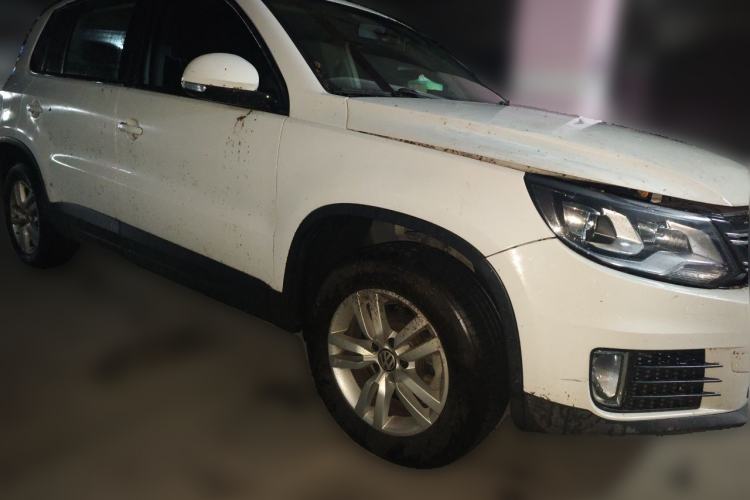 Used Volkswagen Tiguan 2015 1.8TSI Automatic Two-Wheel Drive Trend Edition Front Right 45 Deg