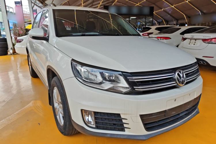 Used Volkswagen Tiguan 2015 1.8TSI Automatic Two-Wheel Drive Trend Edition Front Right 45 Deg