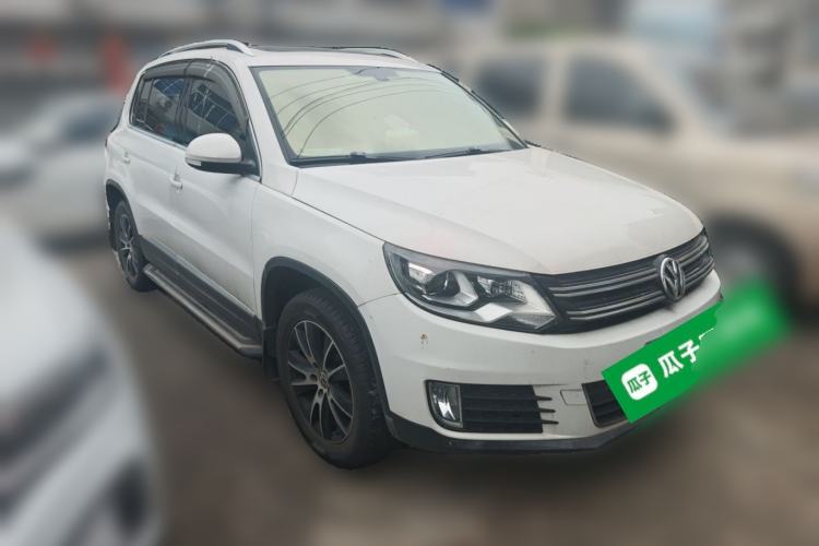 Used Volkswagen Tiguan 2015 1.8TSI Automatic Two-Wheel Drive Luxury Model Front Right 45 Deg