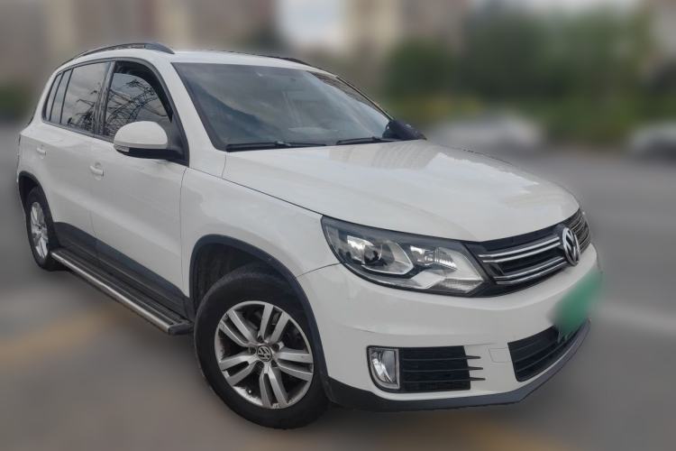Used Volkswagen Tiguan 2015 1.8TSI Manual Two-Wheel Drive Fashion Edition Front Right 45 Deg