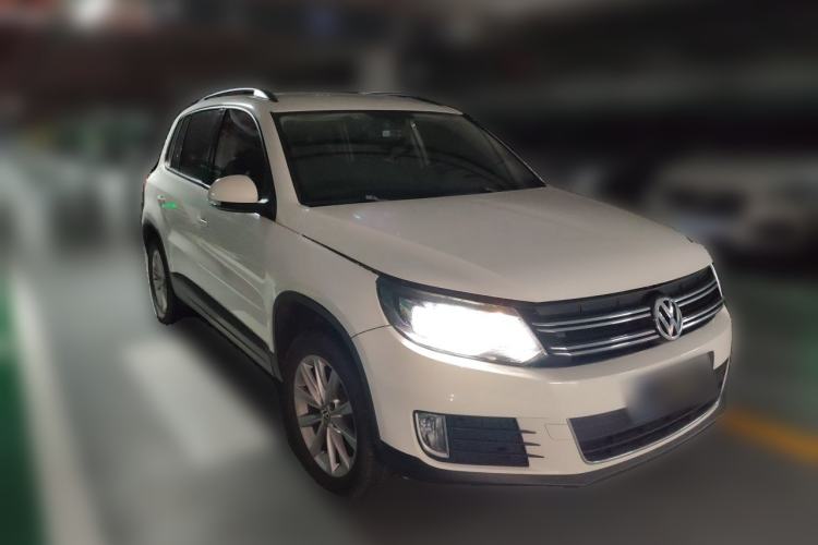 Used Volkswagen Tiguan 2015 1.8TSI Automatic Two-Wheel Drive Comfort Edition Front Right 45 Deg