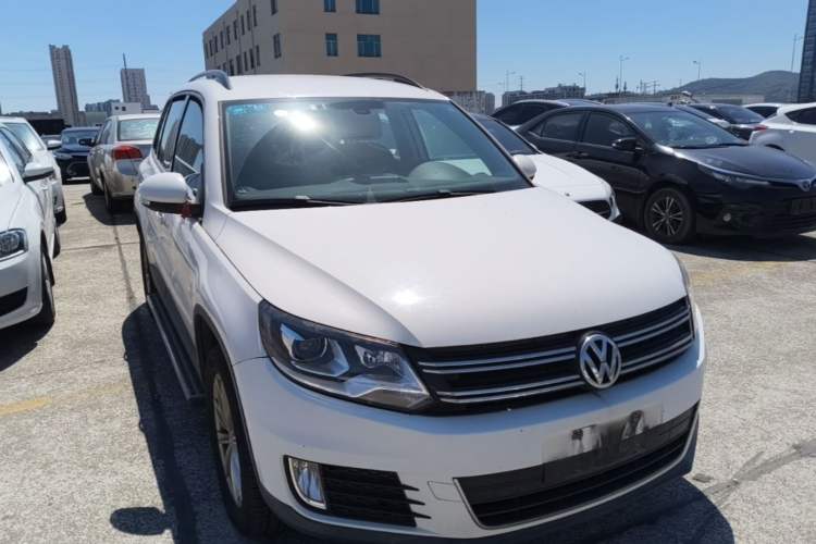 Used Volkswagen Tiguan 2015 1.8TSI Automatic Two-Wheel Drive Comfort Edition Front Right 45 Deg