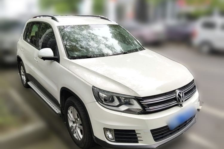 Used Volkswagen Tiguan 2015 1.8TSI Automatic Two-Wheel Drive Trend Edition Front Right 45 Deg